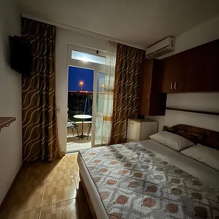Apartments Cobi Ulcinj Exterior photo